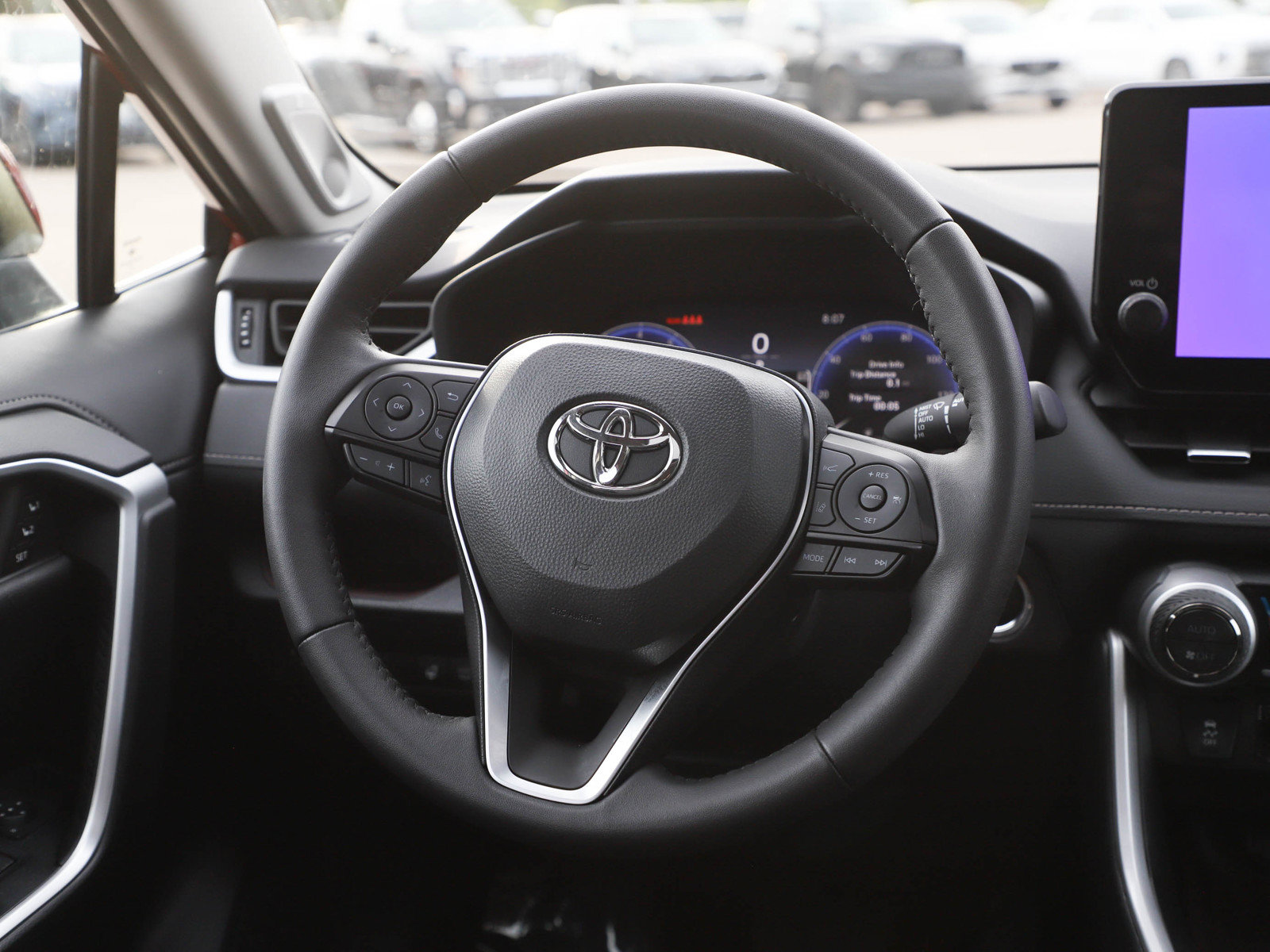 Used 2025 Toyota RAV4 Limited w/ Weather Package AWD/4WD image 17