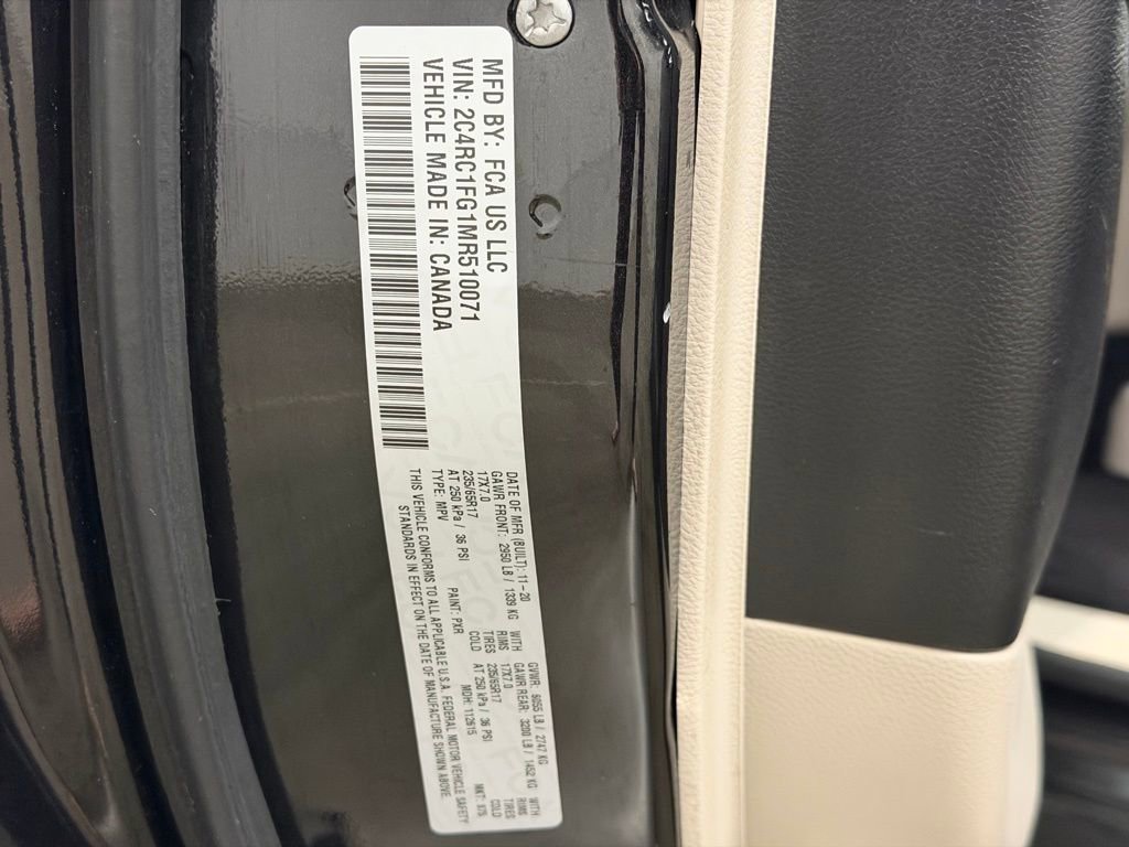 Used 2021 Chrysler Pacifica Touring w/ Cold Weather Group FWD image 32