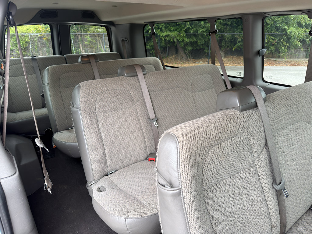 Used 2025 Chevrolet Express 3500 LT w/ LT Preferred Equipment Group RWD image 23