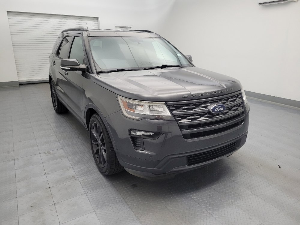 Used 2018 Ford Explorer XLT w/ Equipment Group 202A FWD image 13