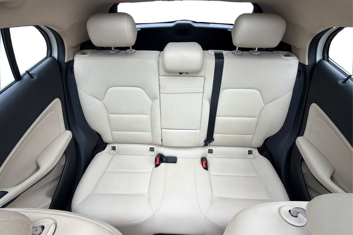 Used 2018 Mercedes-Benz GLA 250 image 14
