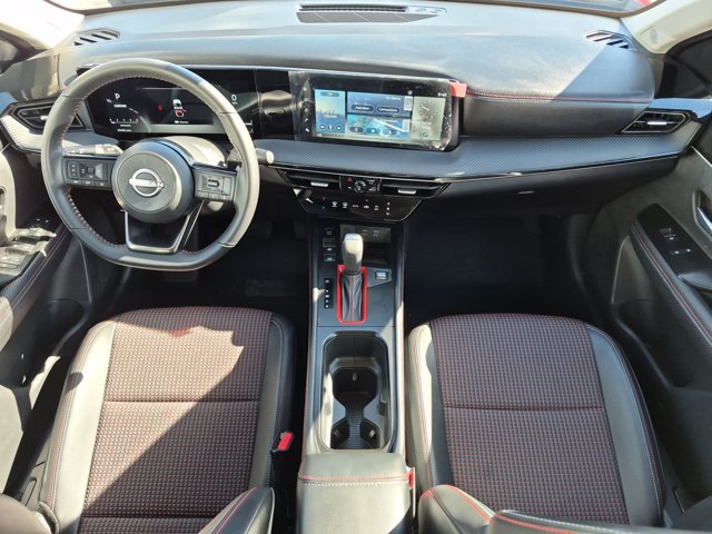 Used 2025 Nissan Kicks SR FWD image 16