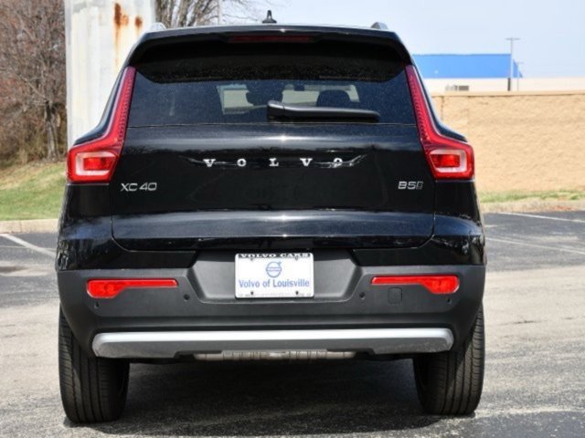 New 2025 Volvo XC40 B5 Core w/ Protection Package Premier image 6