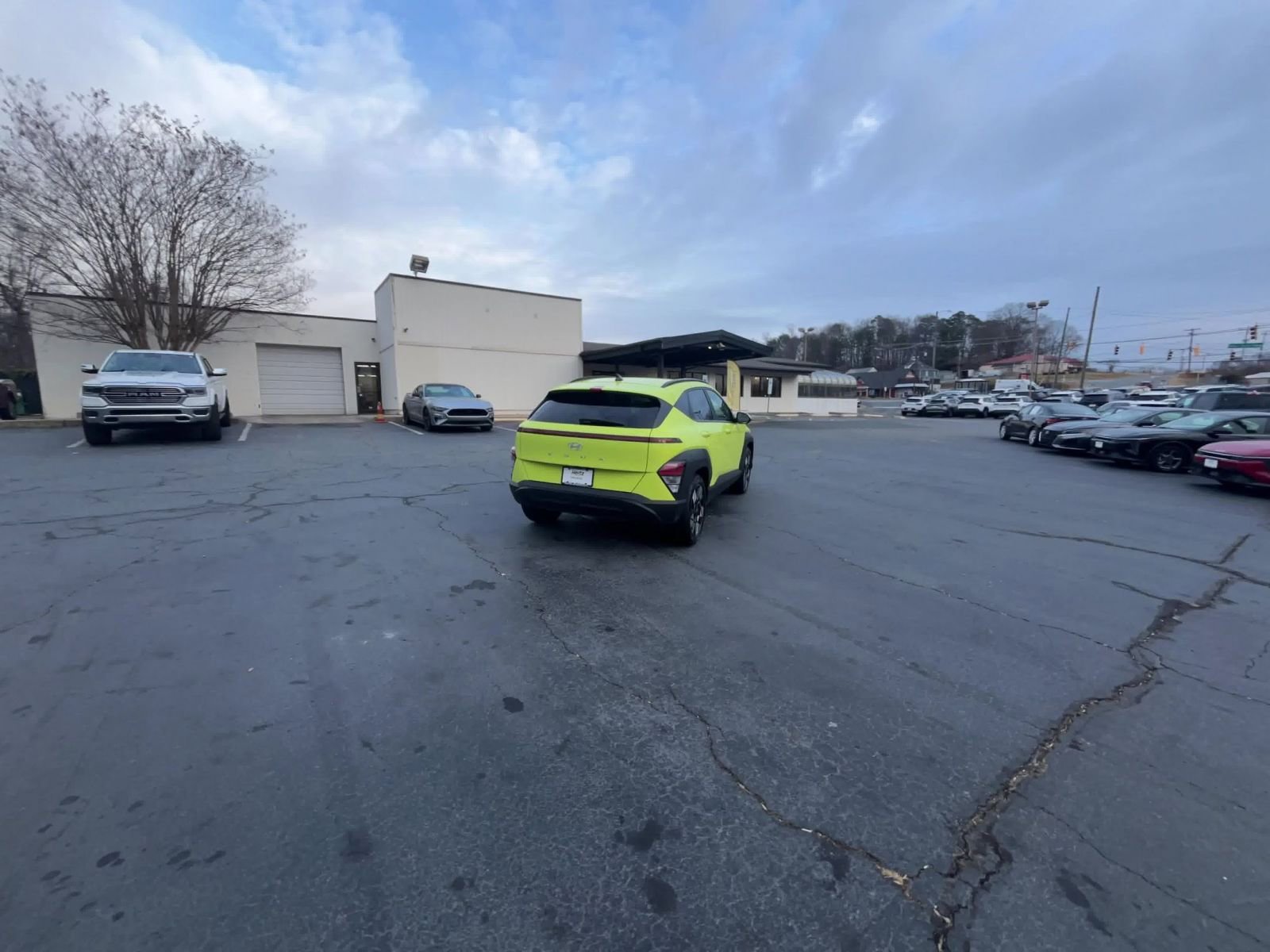 Used 2025 Hyundai Kona SEL image 14