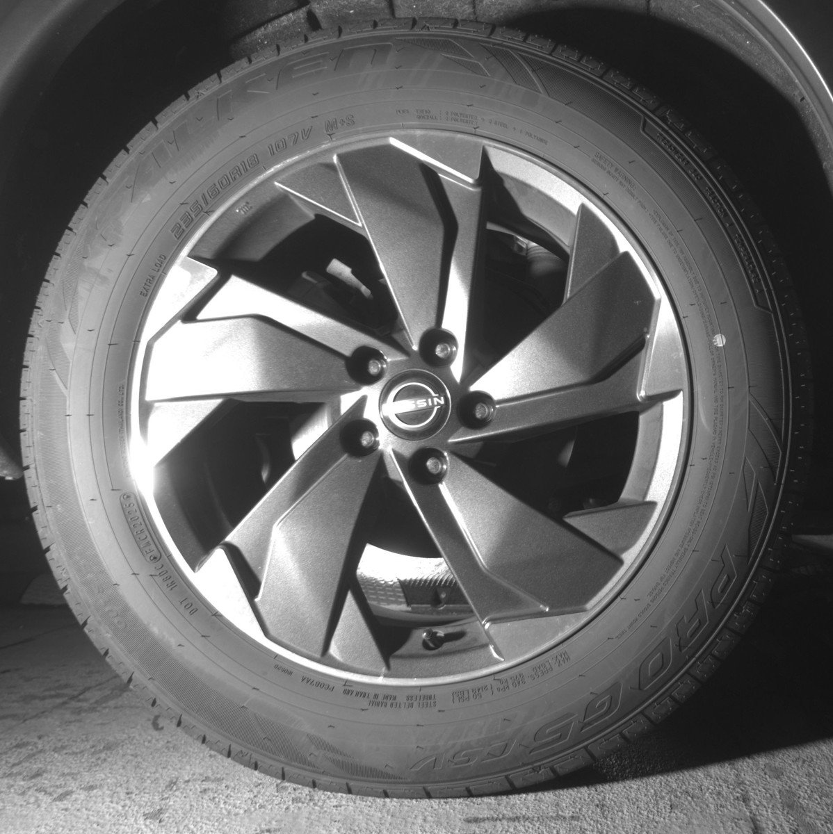 Used 2025 Nissan Rogue SV AWD/4WD image 15