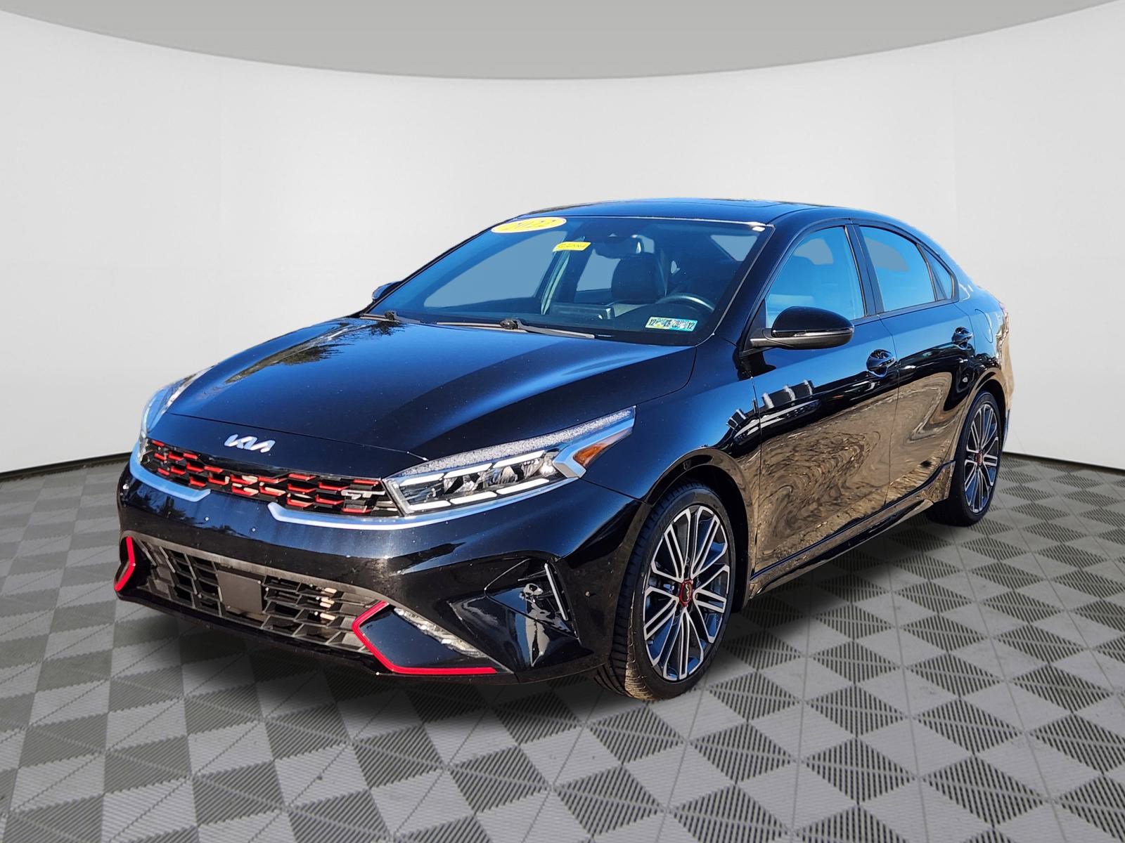 Used 2022 Kia Forte GT w/ GT2 Package image 2