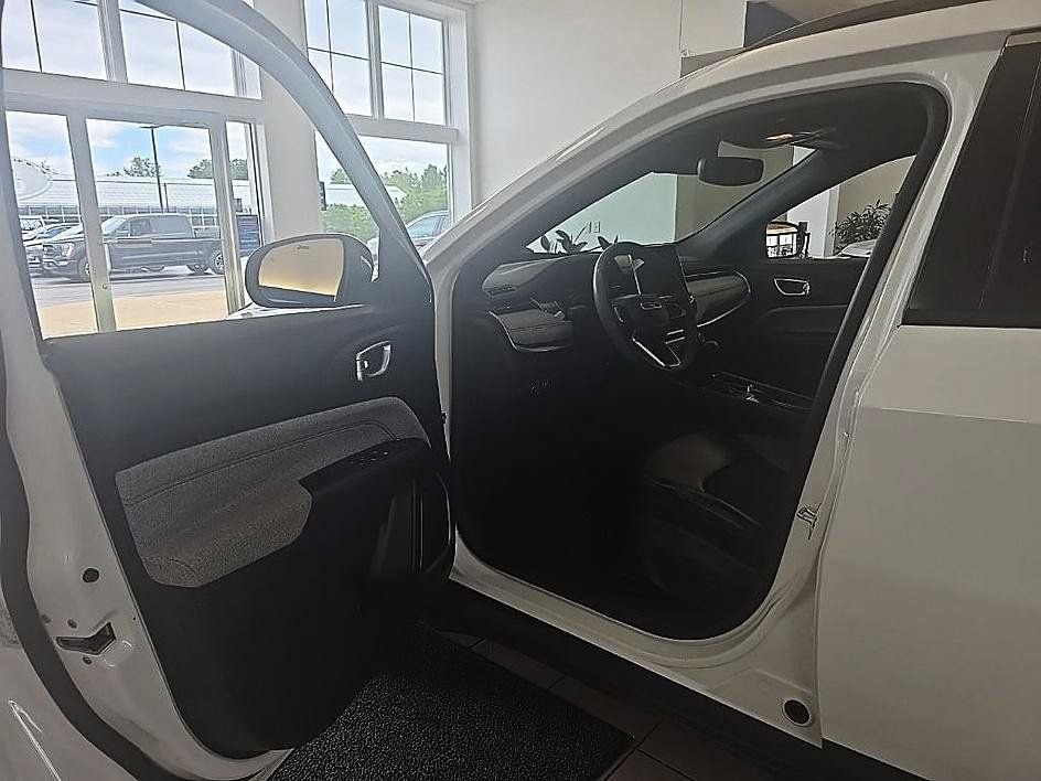 Used 2023 Jeep Compass Latitude w/ Convenience Group AWD/4WD image 11