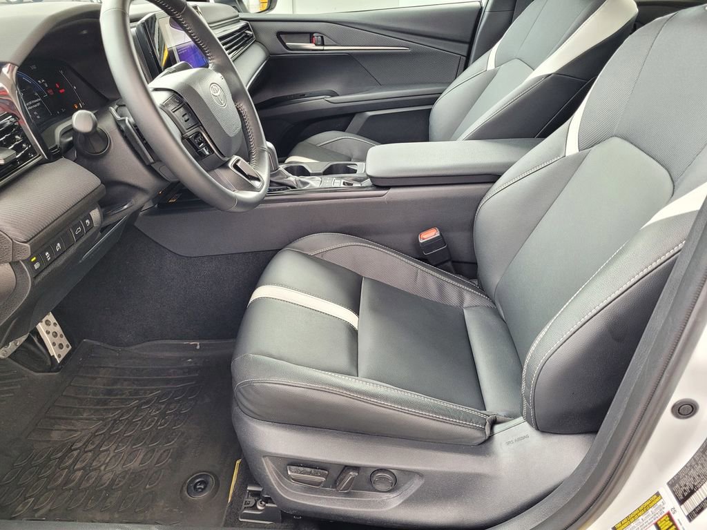Used 2026 Toyota Camry SE image 24
