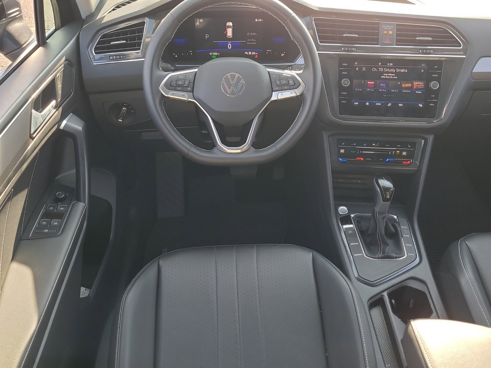 Used 2023 Volkswagen Tiguan SE image 13