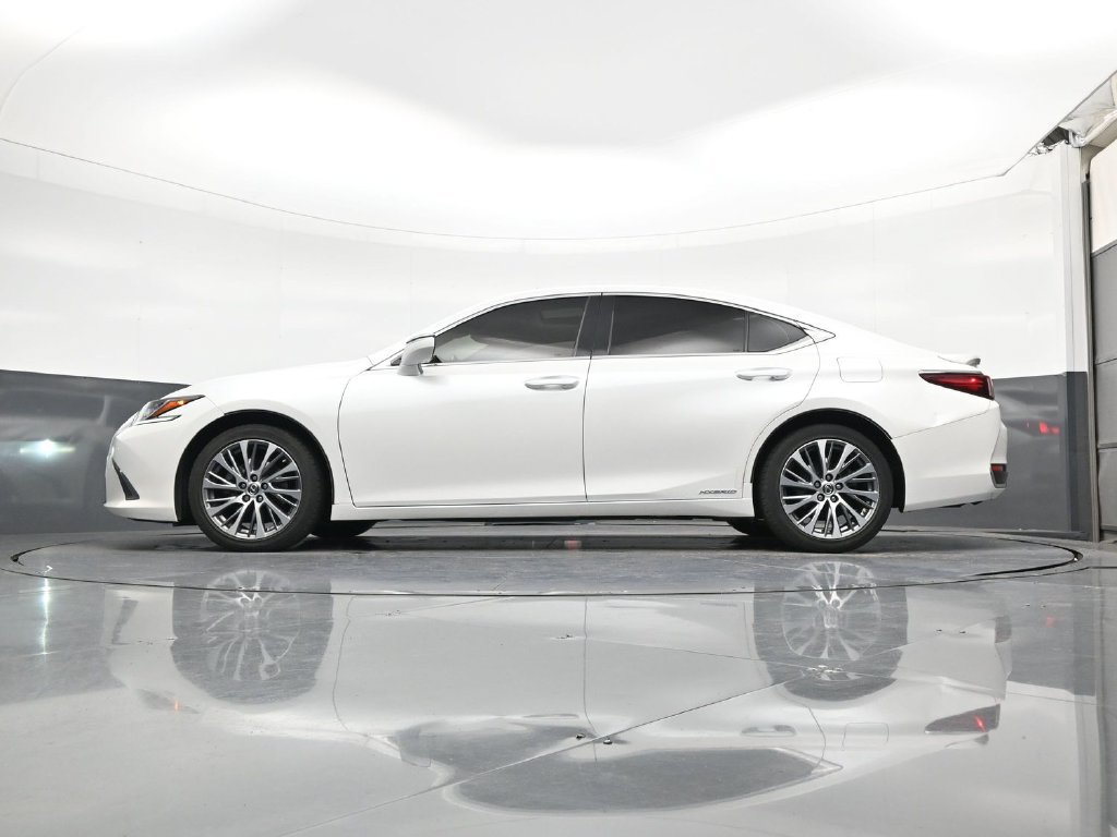 Used 2019 Lexus ES 300h w/ Premium Package FWD image 22