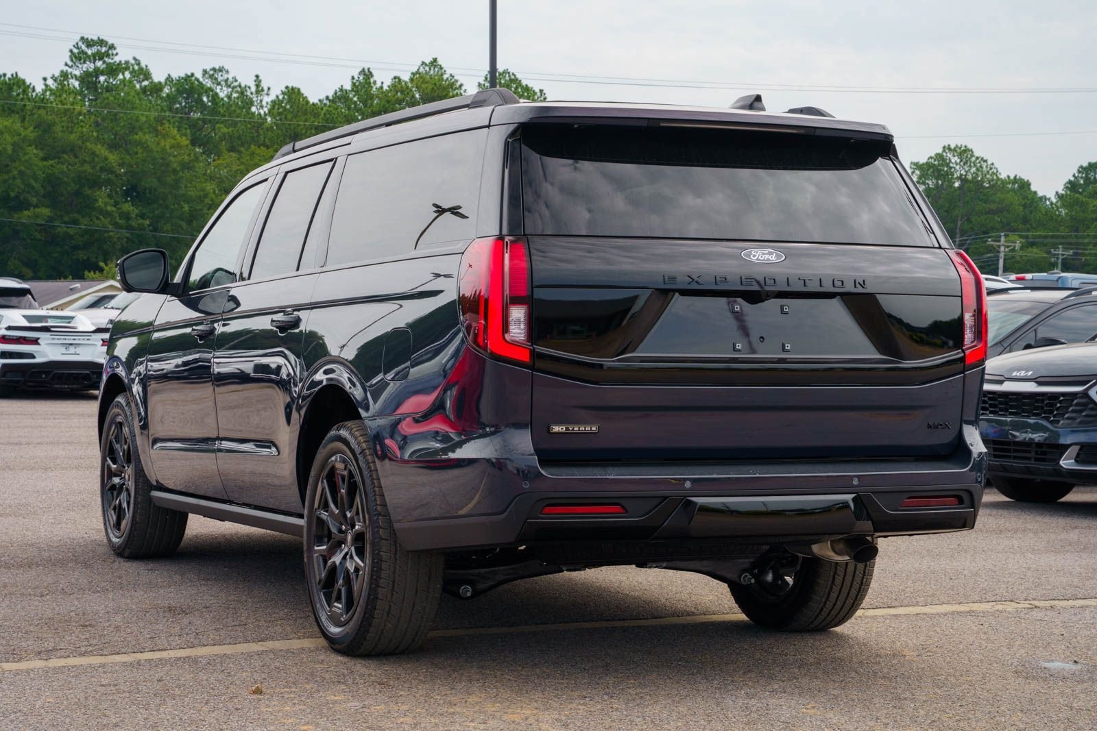 New 2027 Ford Expedition Max Platinum AWD/4WD image 4