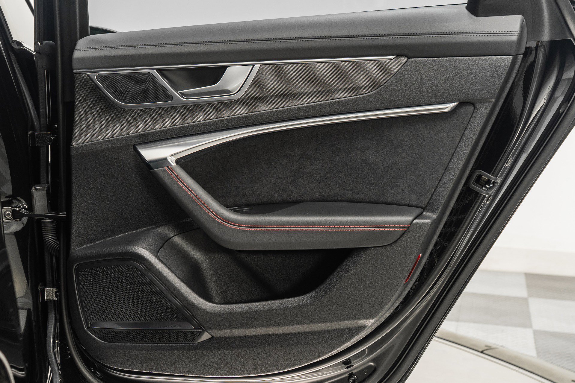 Used 2025 Audi S6 Premium Plus w/ Premium Plus Package image 42