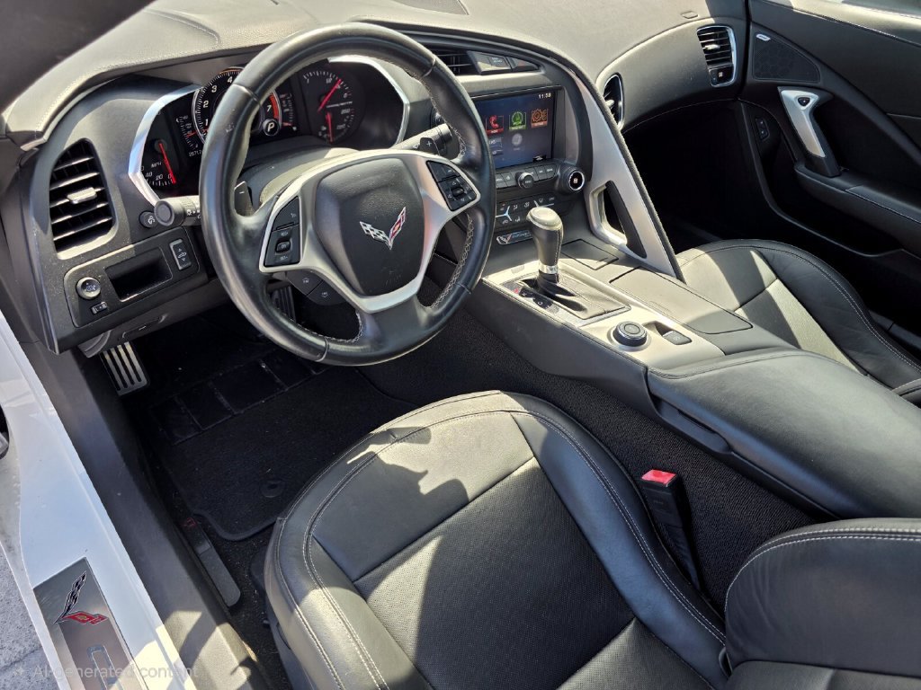 Used 2015 Chevrolet Corvette Stingray Convertible RWD image 11
