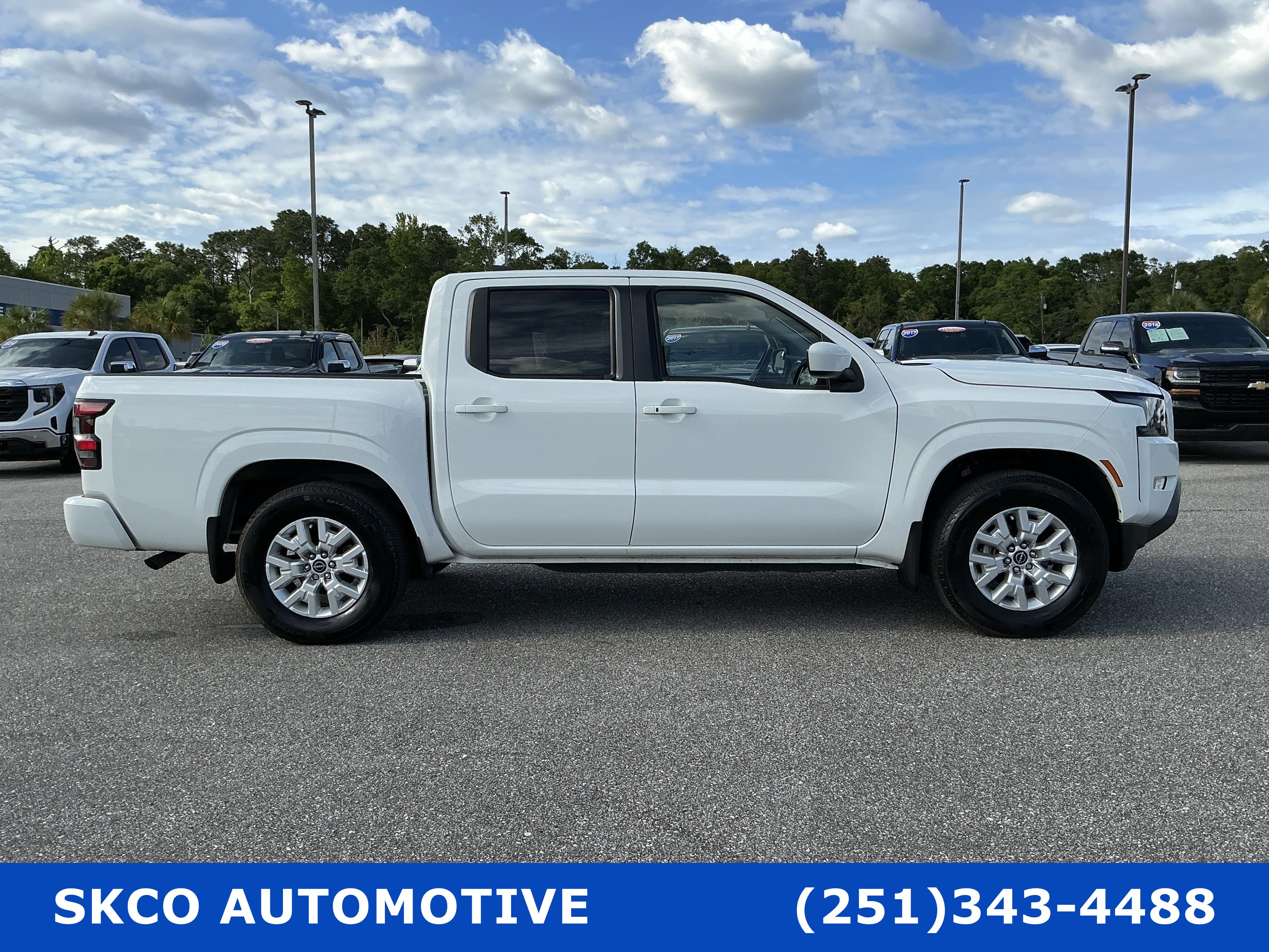 Used 2024 Nissan Frontier SV w/ SV Convenience Package RWD image 6