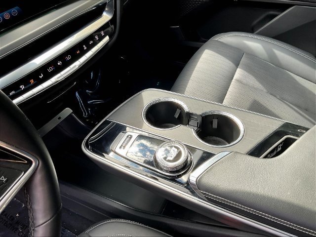 Used 2024 Cadillac Lyriq Luxury AWD/4WD image 20