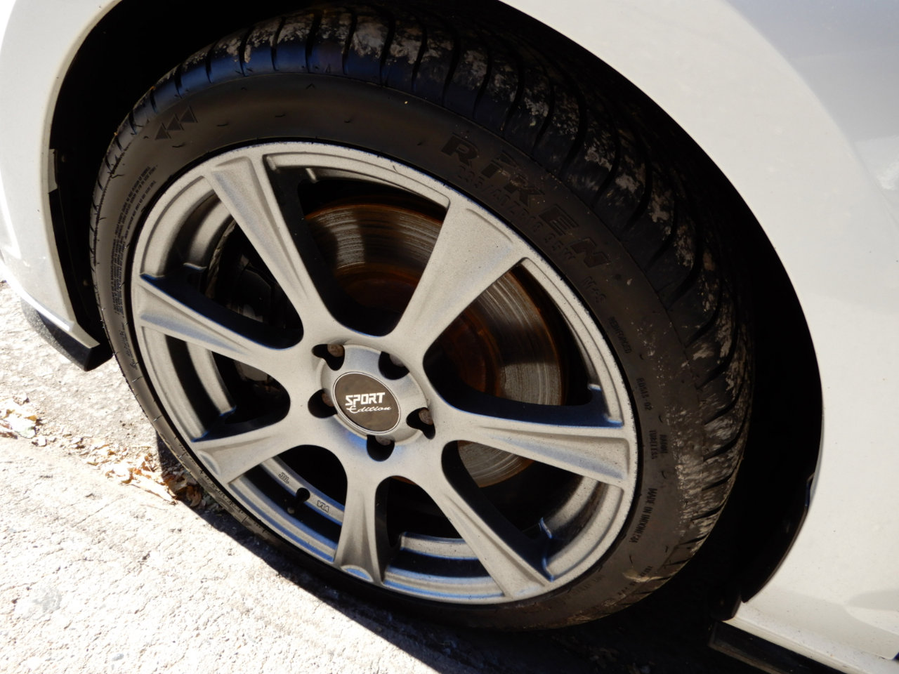 Used 2019 Volkswagen Golf R 4-Door image 19