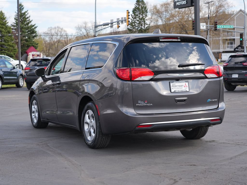 Used 2017 Chrysler Pacifica Touring Plus FWD image 5