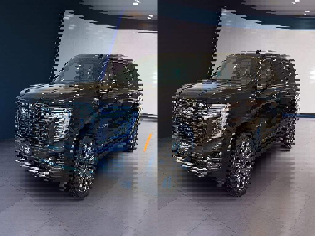 New 2026 GMC Yukon Denali Ultimate w/ LPO, Floor Liner Package image 3