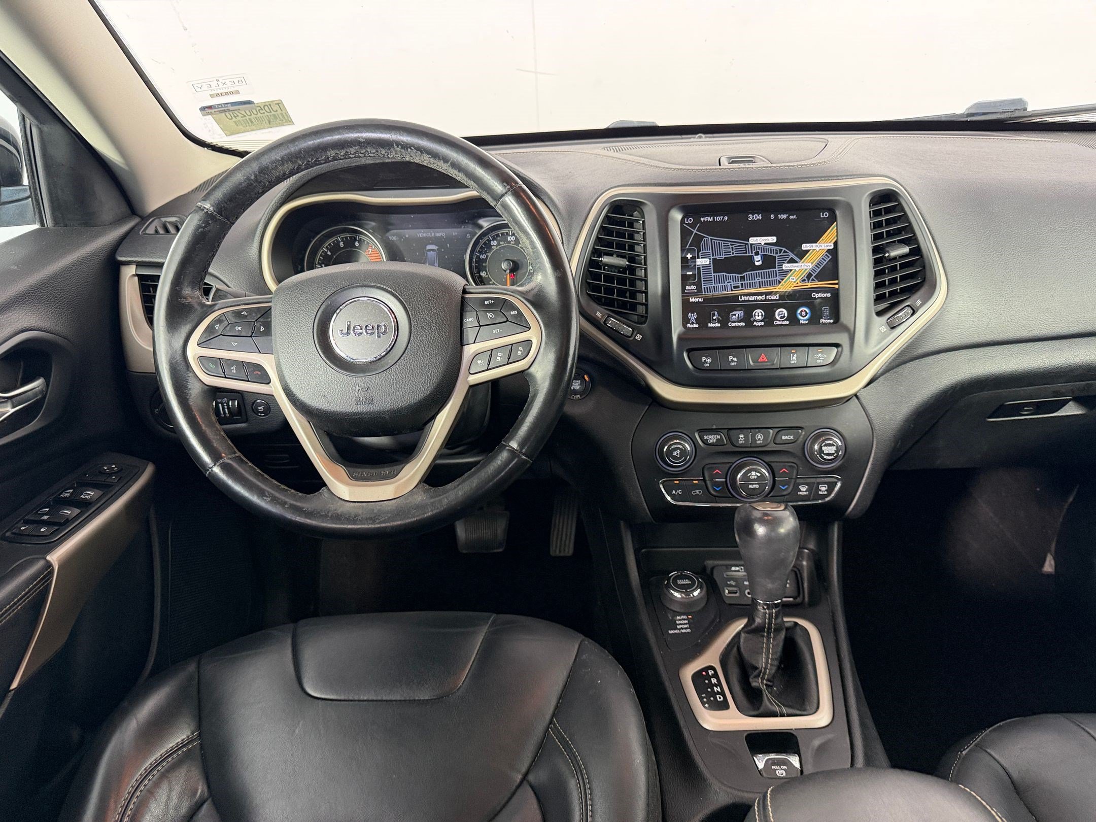Used 2018 Jeep Cherokee Limited w/ Technology Group AWD/4WD image 29