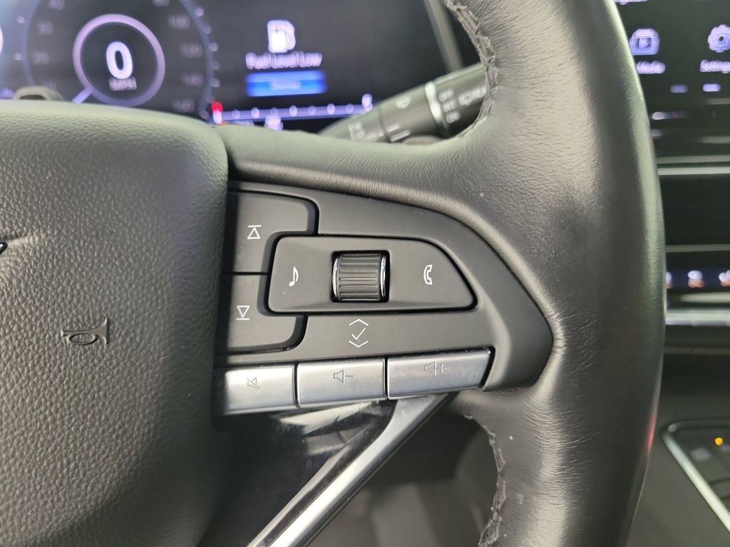 Used 2023 Cadillac Escalade ESV Sport w/ LPO, ONYX Package image 21