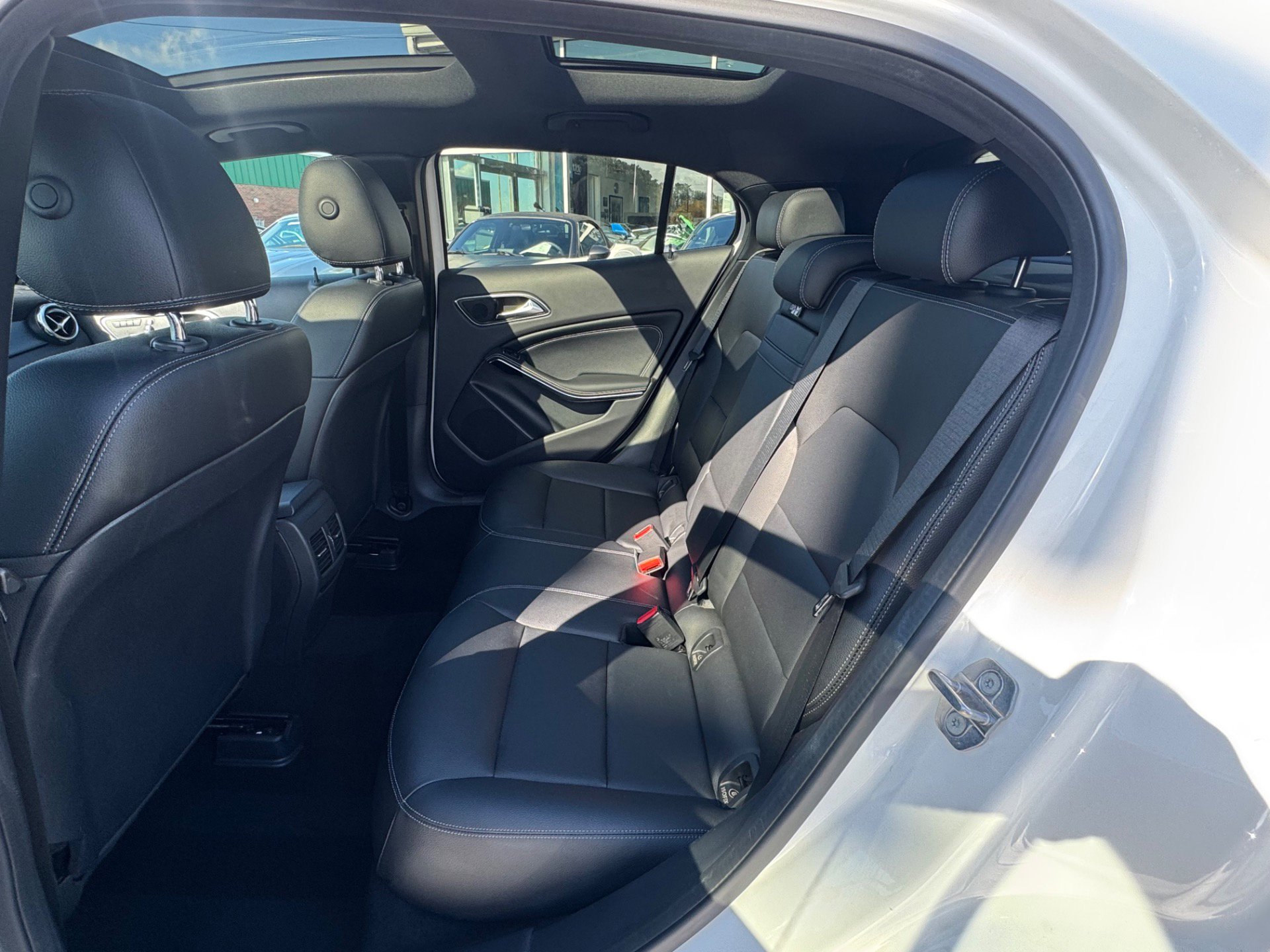 Used 2019 Mercedes-Benz GLA 250 4MATIC image 8