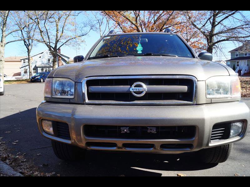Used 2003 Nissan Pathfinder SE image 1