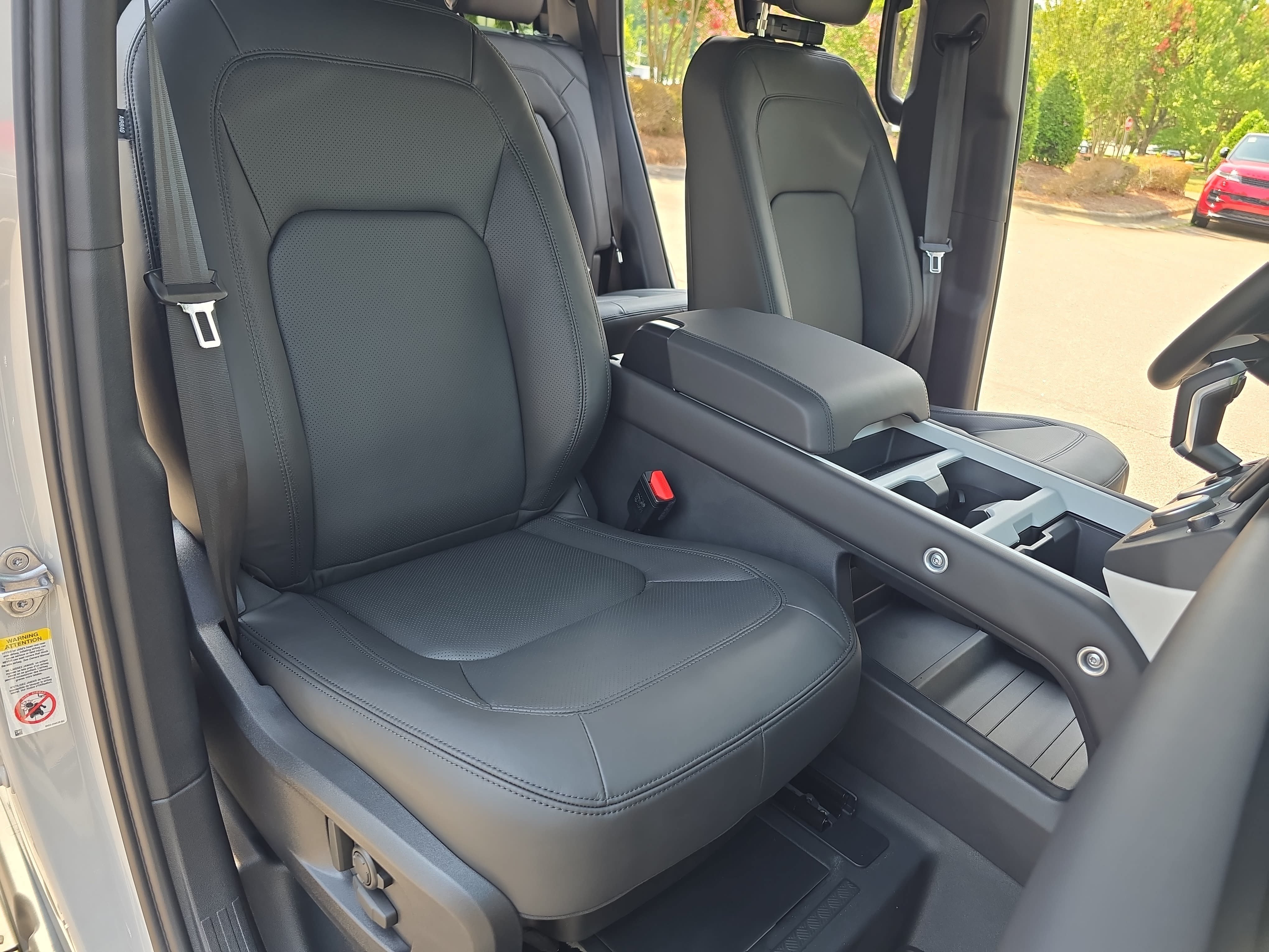 New 2026 Land Rover Defender 110 X-Dynamic SE AWD/4WD image 10