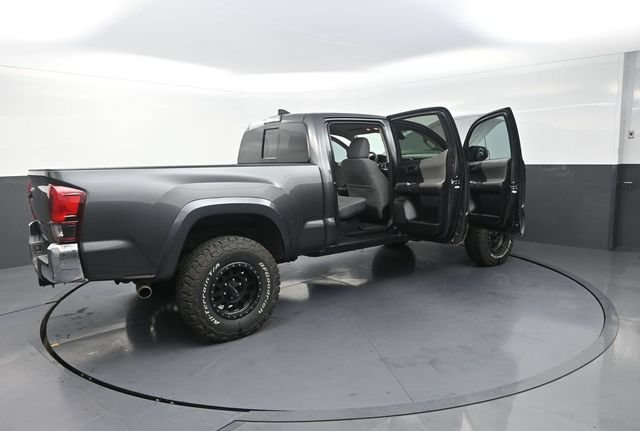 Used 2019 Toyota Tacoma SR5 AWD/4WD image 47