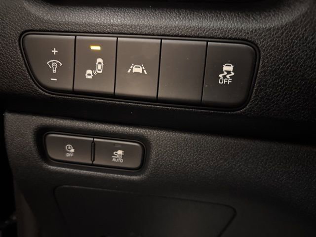 Certified 2022 Kia Niro EX w/ Cold Weather Package image 14