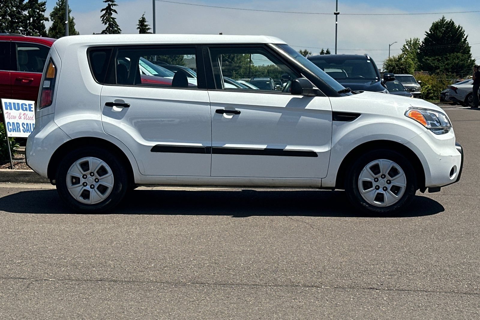 Used 2011 Kia Soul FWD image 3