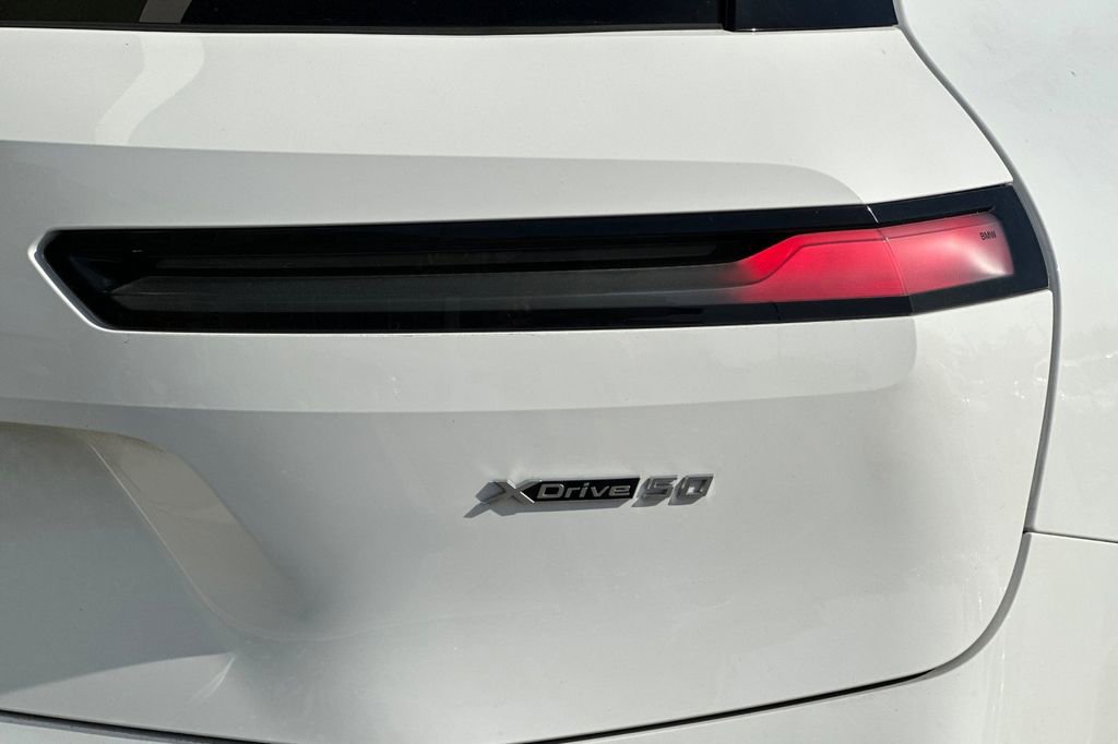 Used 2024 BMW iX xDrive50 w/ Premium Package image 34