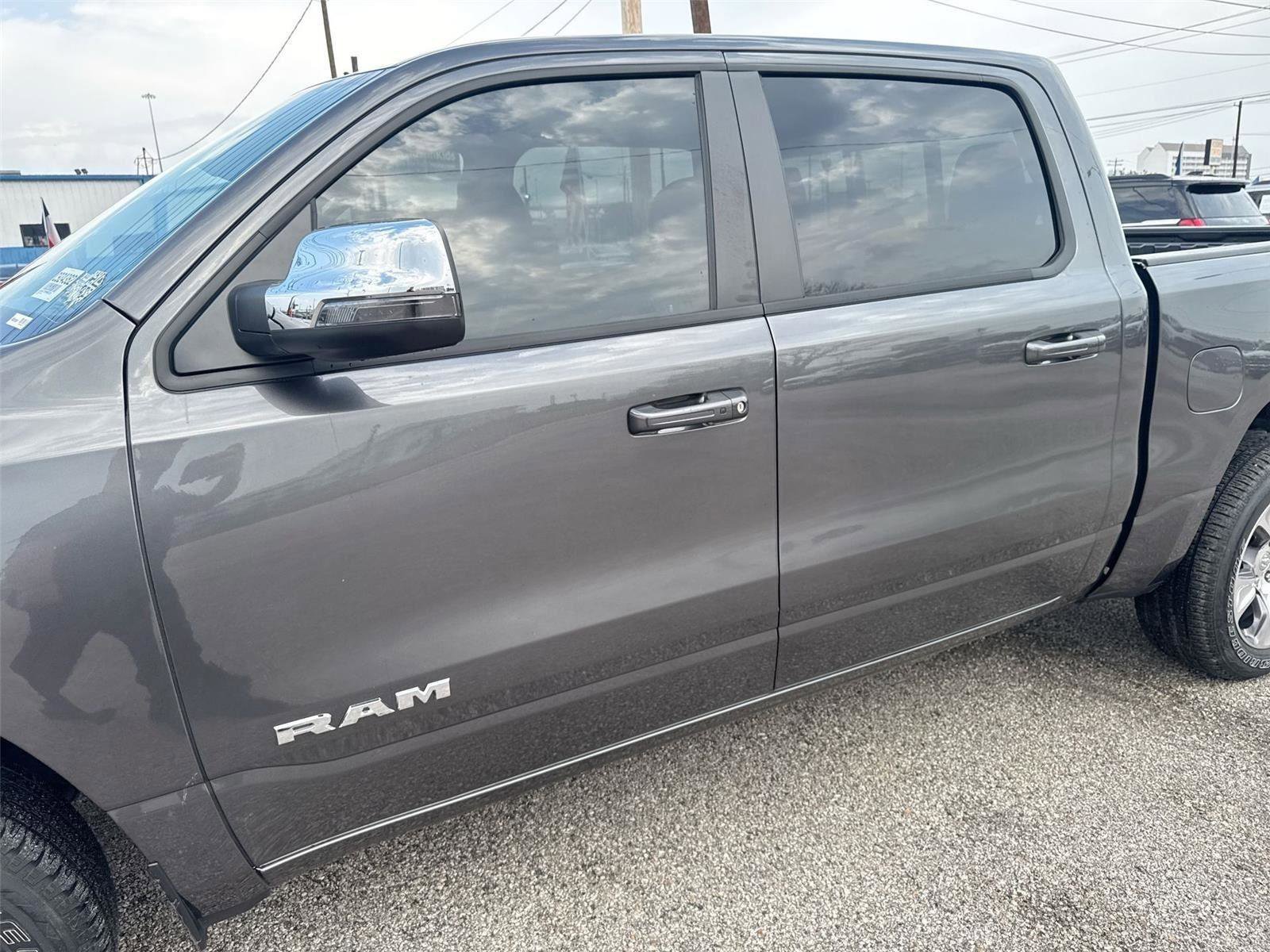 Used 2023 RAM 1500 Laramie AWD/4WD image 29