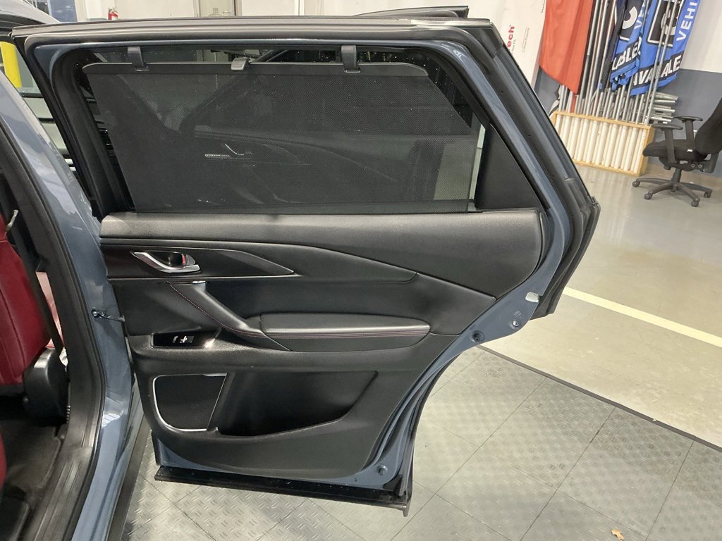 Used 2023 MAZDA CX-9 Carbon Edition image 31