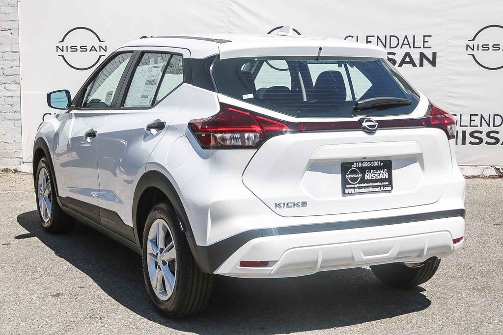 New 2025 Nissan Kicks Play S w/ Interior Electronics Package FWD image 8