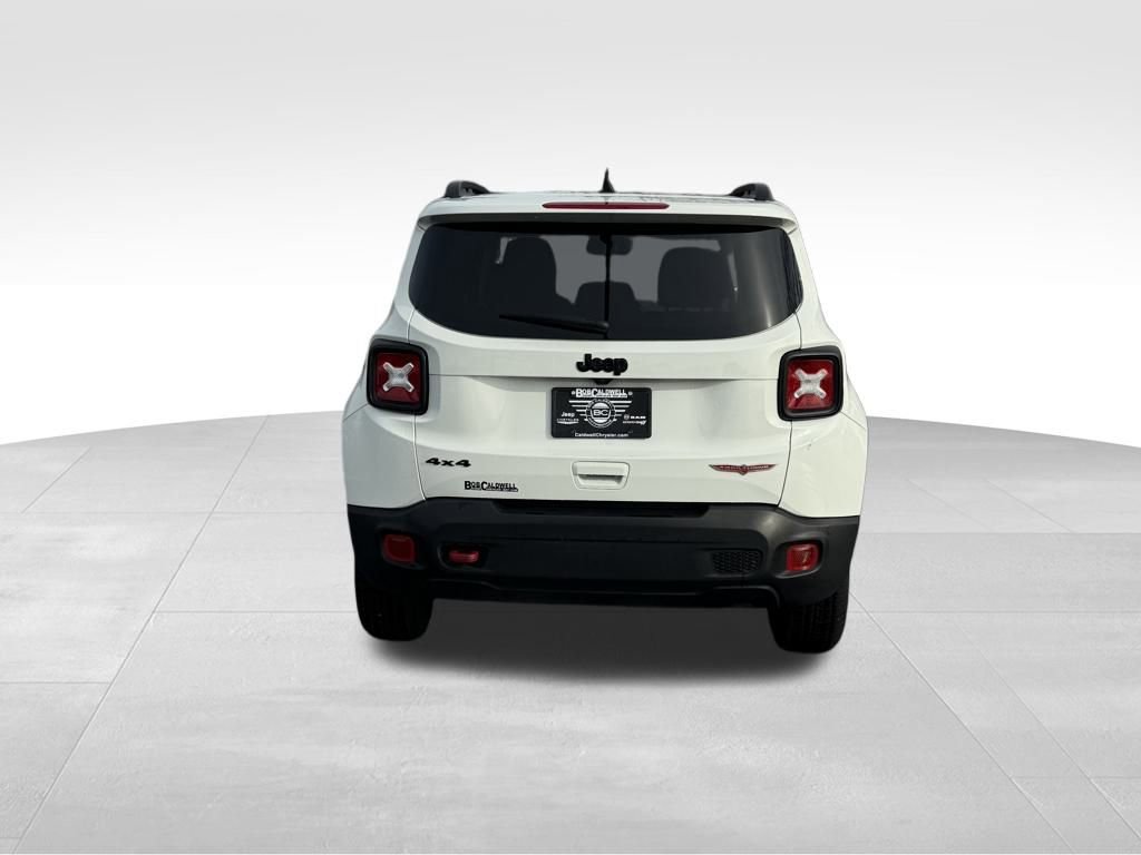 Used 2023 Jeep Renegade Trailhawk AWD/4WD image 6