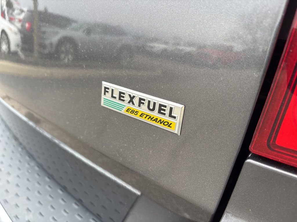 Used 2018 Dodge Grand Caravan SE w/ UConnect Hands-Free Group image 4