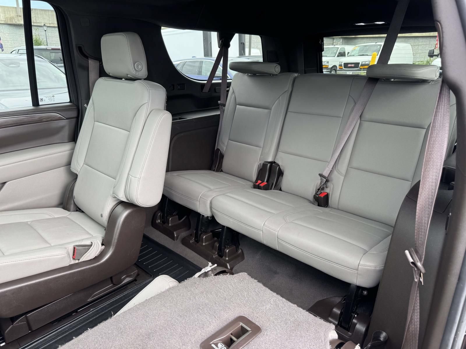 Used 2022 Chevrolet Suburban LT w/ LT Signature Plus Package AWD/4WD image 22