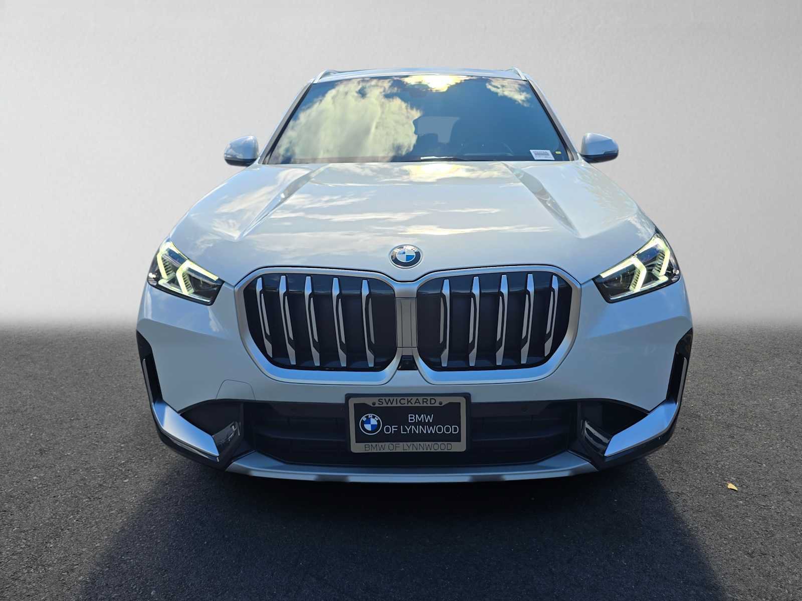 Used 2026 BMW X1 xDrive28i w/ Technology Package AWD/4WD image 8