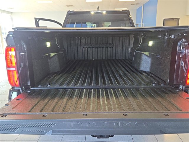 Used 2025 Toyota Tacoma TRD Off-Road image 22