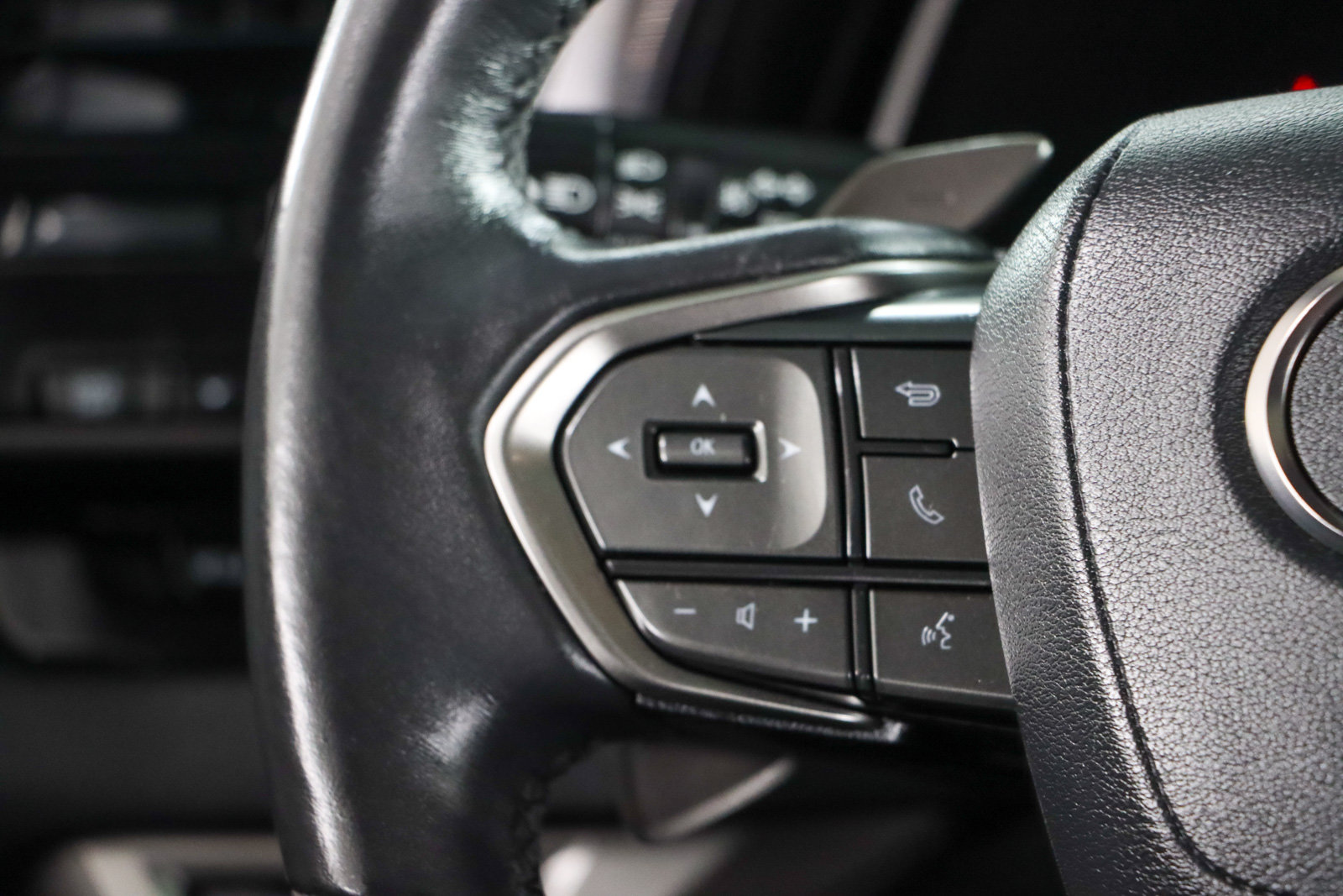 Used 2023 Lexus RX 350 Premium w/ Accessory Package (Z1) FWD image 13