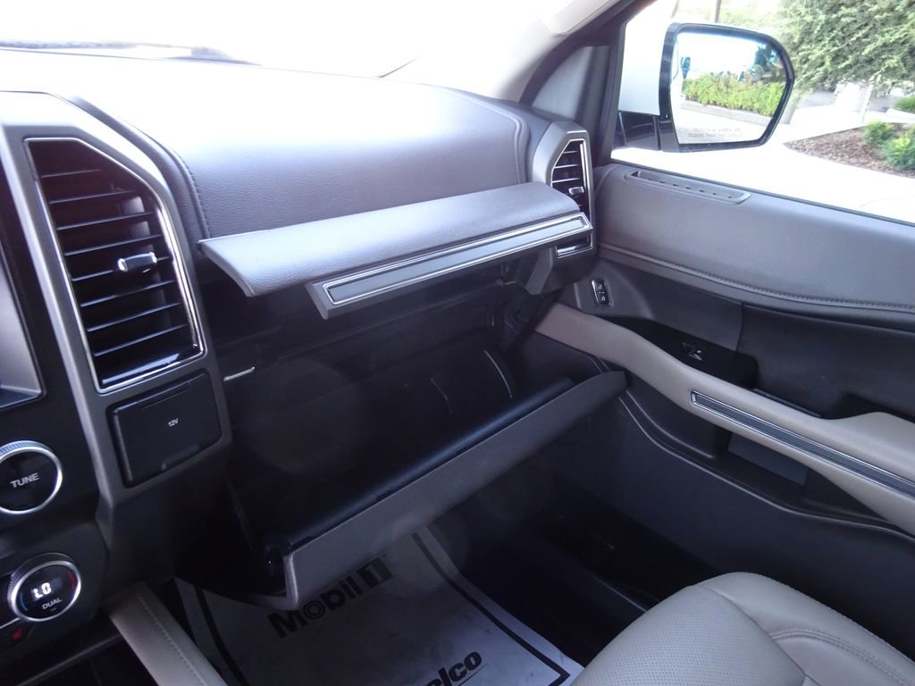 Used 2020 Ford Expedition XLT w/ Equipment Group 202A RWD image 31