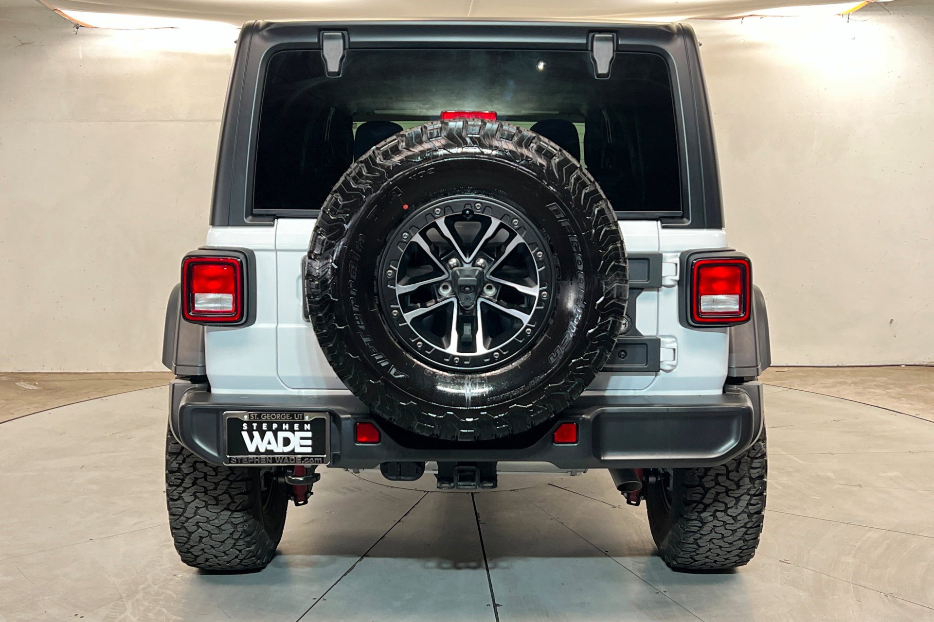 Used 2024 Jeep Wrangler Unlimited Sport AWD/4WD image 4