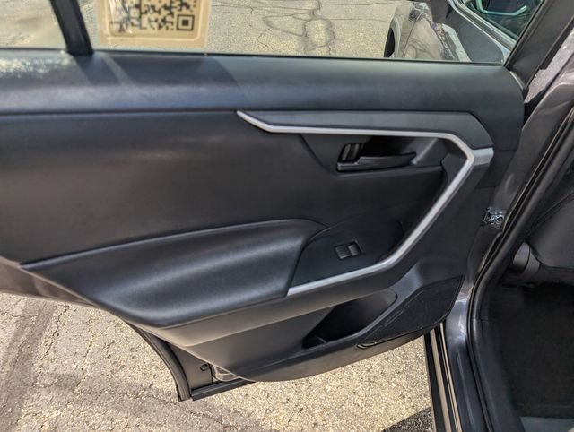Used 2020 Toyota RAV4 LE w/ All Weather Liner Package AWD/4WD image 10