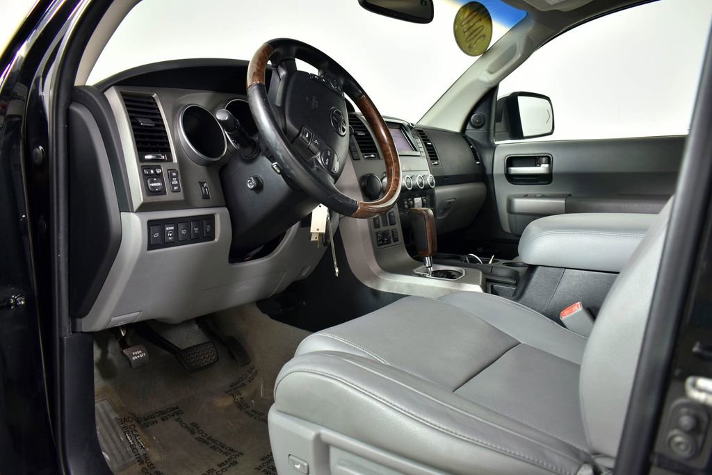 Used 2010 Toyota Sequoia Platinum image 15