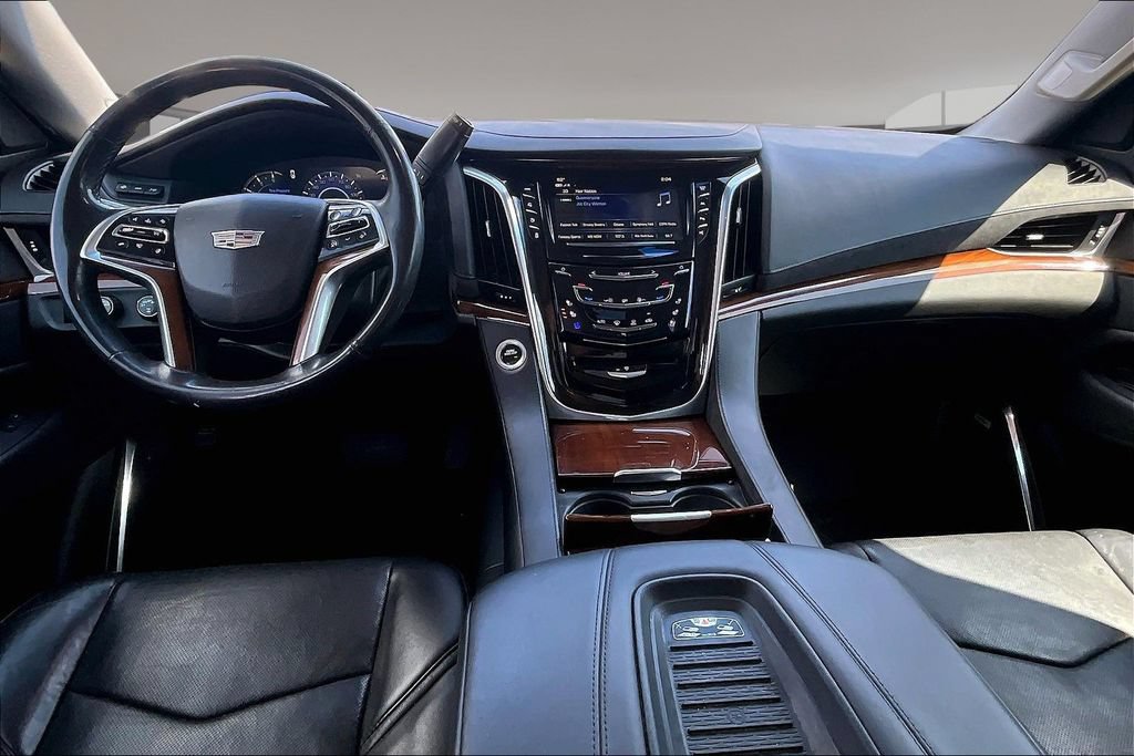 Used 2019 Cadillac Escalade Luxury AWD/4WD image 15