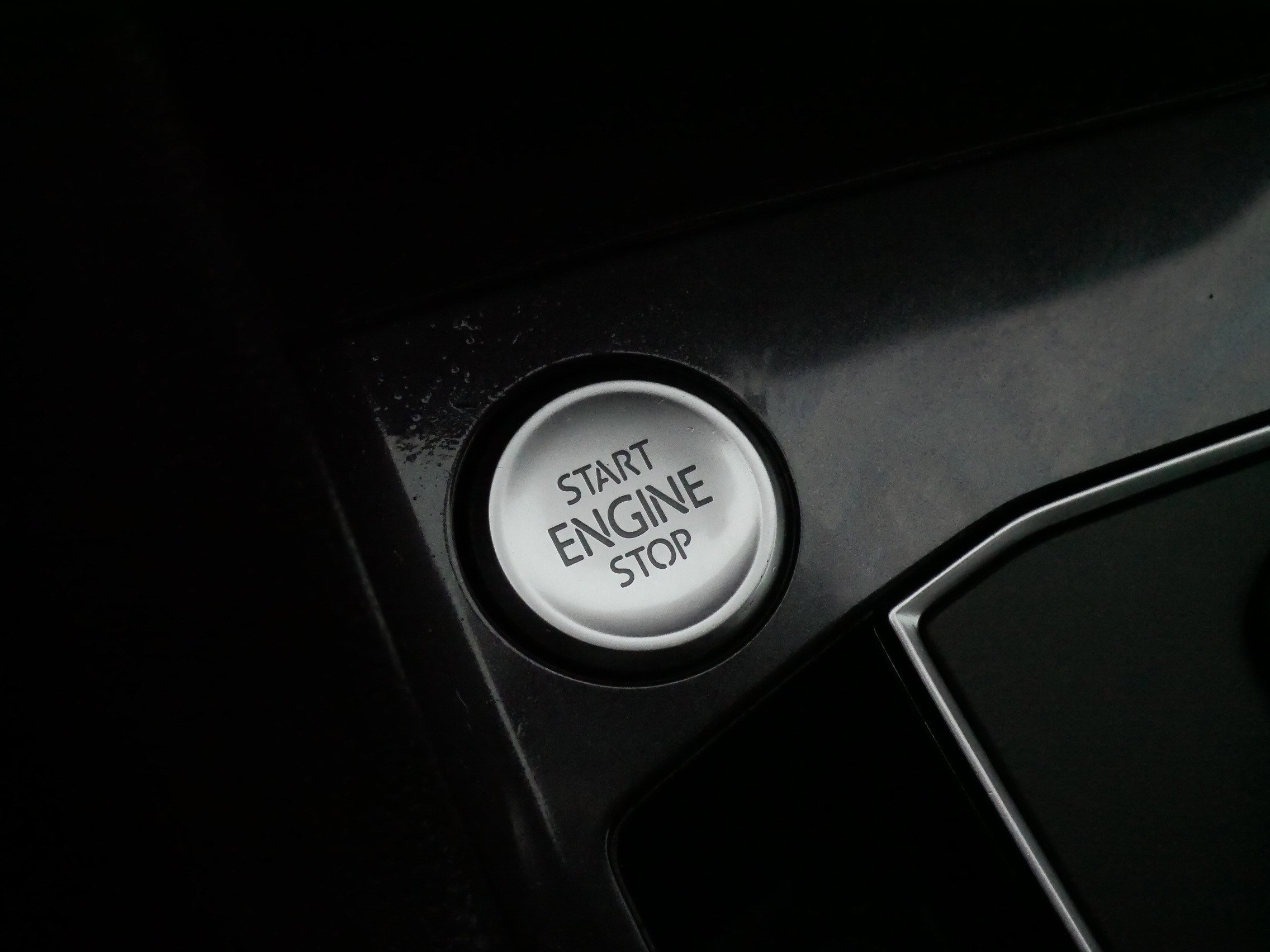 Certified 2020 Volkswagen Tiguan SE w/ Panoramic Sunroof Package image 26