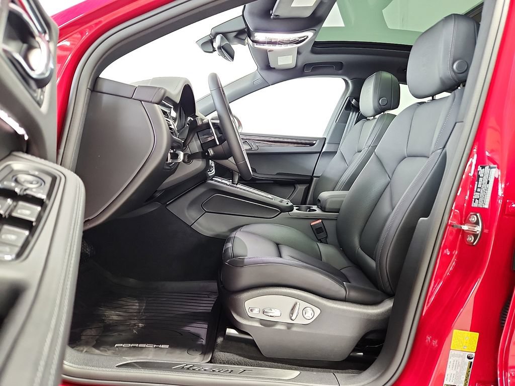 New 2026 Porsche Macan Turbo AWD/4WD image 5