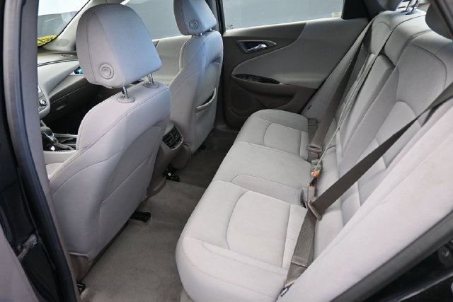 Used 2025 Chevrolet Malibu LT FWD image 16