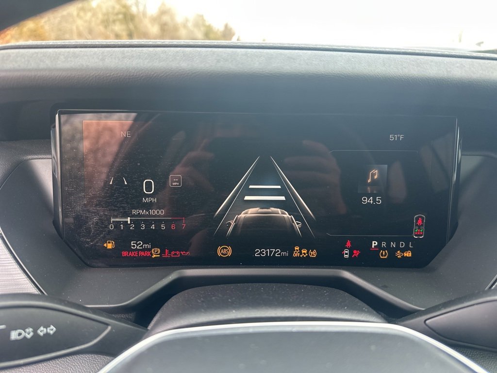 Used 2025 GMC Acadia Elevation image 15