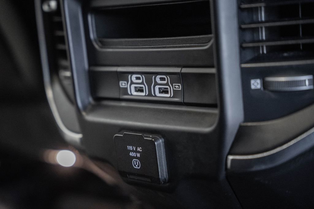 Used 2022 RAM 1500 Laramie AWD/4WD image 42